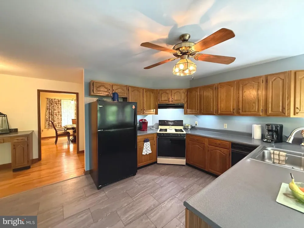 500 MARYVALE LANE Petersburg, WV 26847