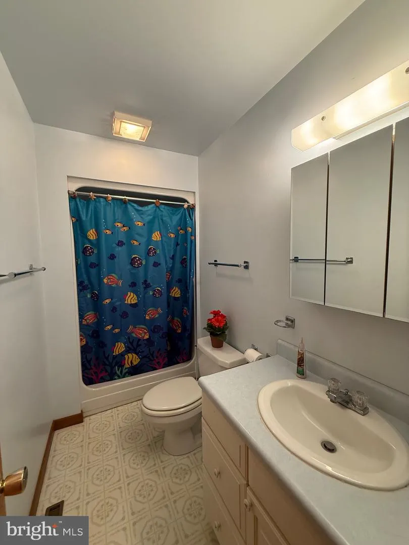 500 MARYVALE LANE Petersburg, WV 26847