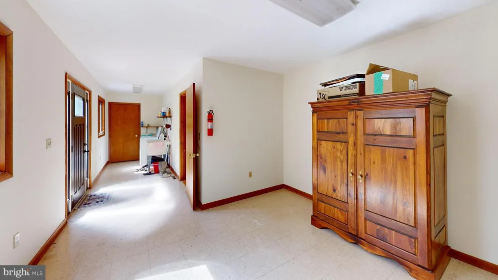 500 MARYVALE LANE Petersburg, WV 26847