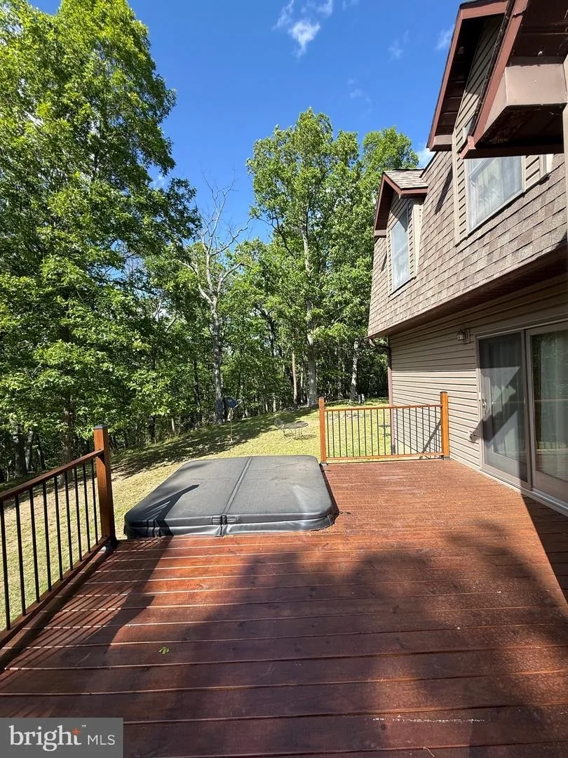 500 MARYVALE LANE Petersburg, WV 26847