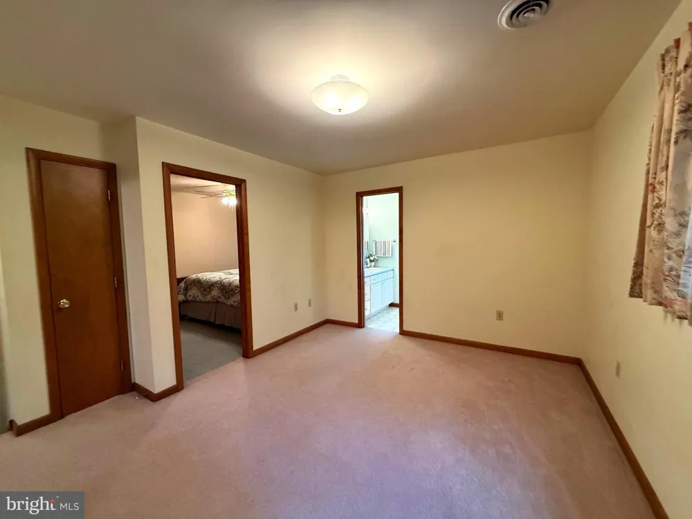 500 MARYVALE LANE Petersburg, WV 26847