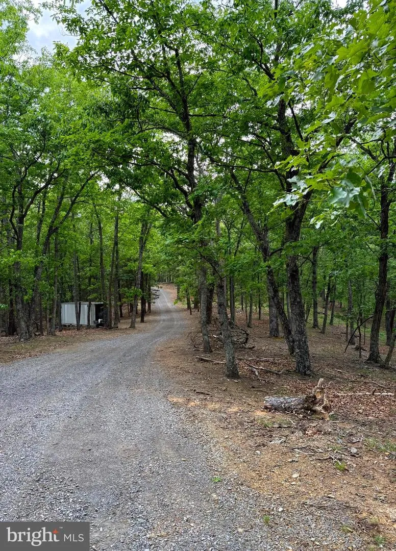 500 MARYVALE LANE Petersburg, WV 26847