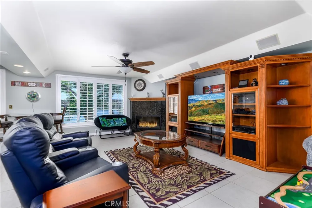 22376 W San Joaquin Canyon Lake, CA 92587