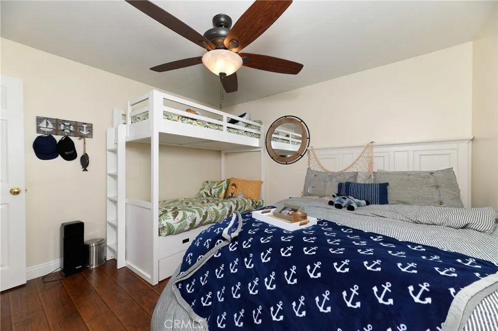 22376 W San Joaquin Canyon Lake, CA 92587