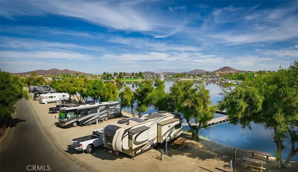 22376 W San Joaquin Canyon Lake, CA 92587