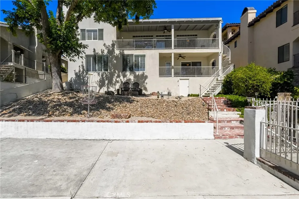 22376 W San Joaquin Canyon Lake, CA 92587