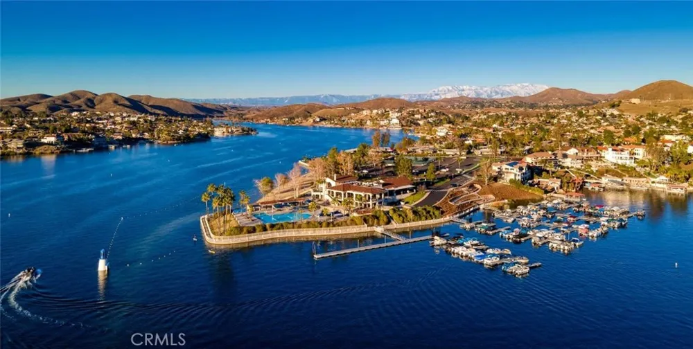 22376 W San Joaquin Canyon Lake, CA 92587