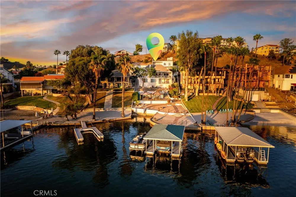 22376 W San Joaquin Canyon Lake, CA 92587