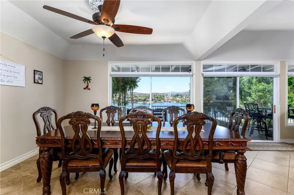 22376 W San Joaquin Canyon Lake, CA 92587