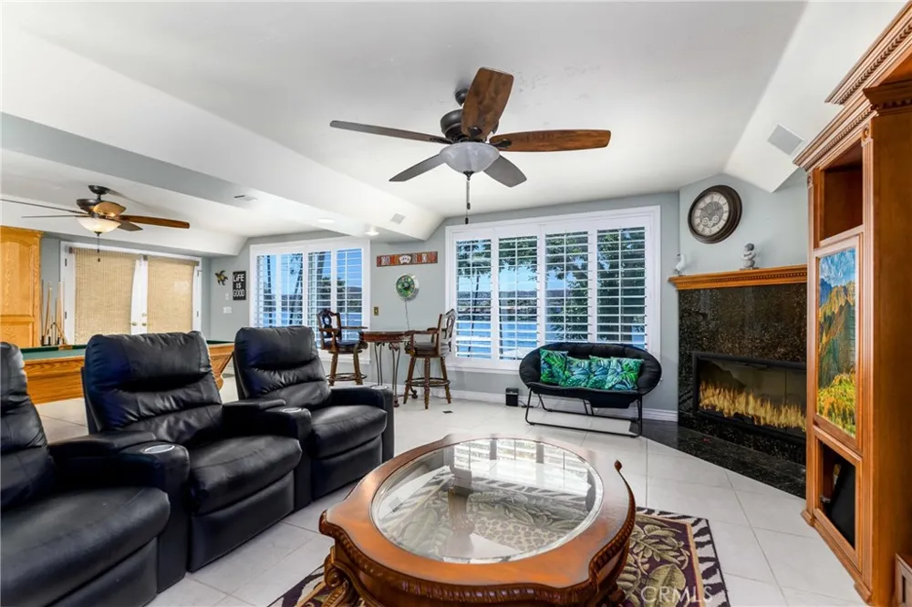 22376 W San Joaquin Canyon Lake, CA 92587