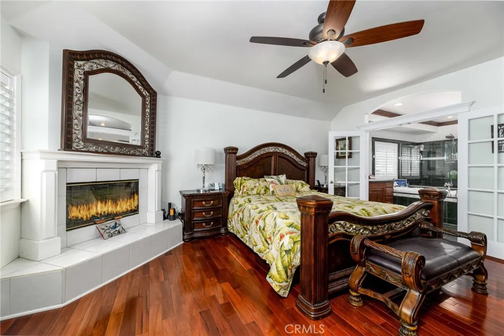 22376 W San Joaquin Canyon Lake, CA 92587