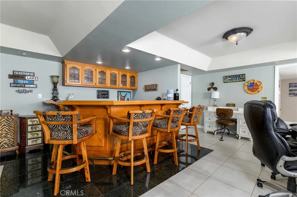 22376 W San Joaquin Canyon Lake, CA 92587