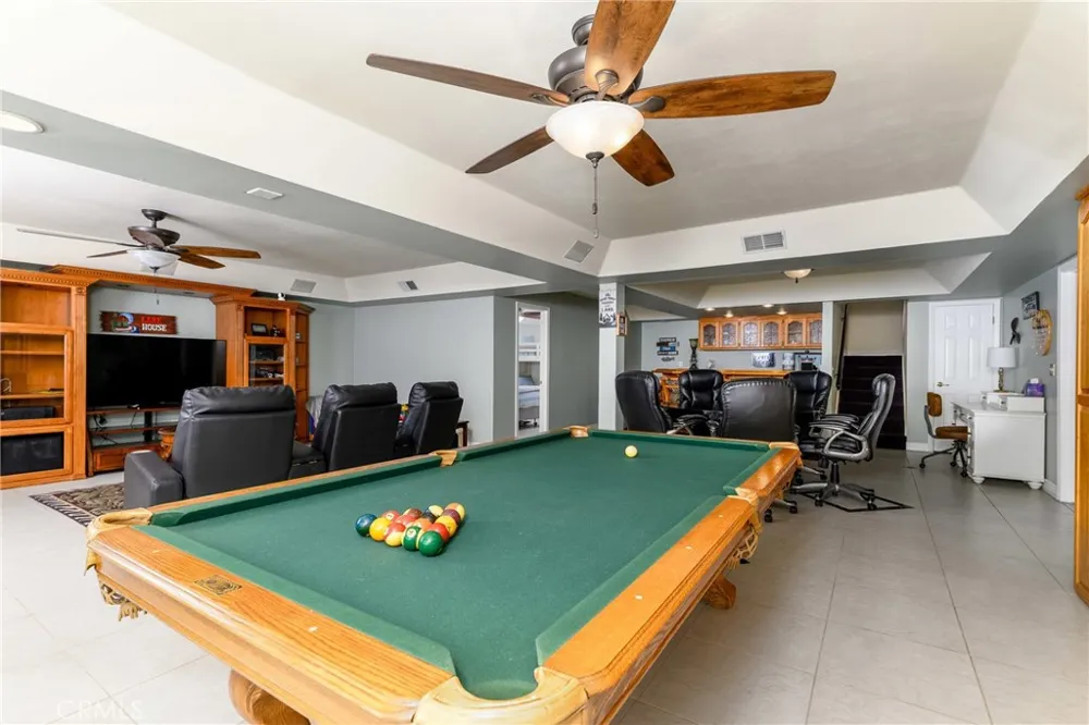 22376 W San Joaquin Canyon Lake, CA 92587