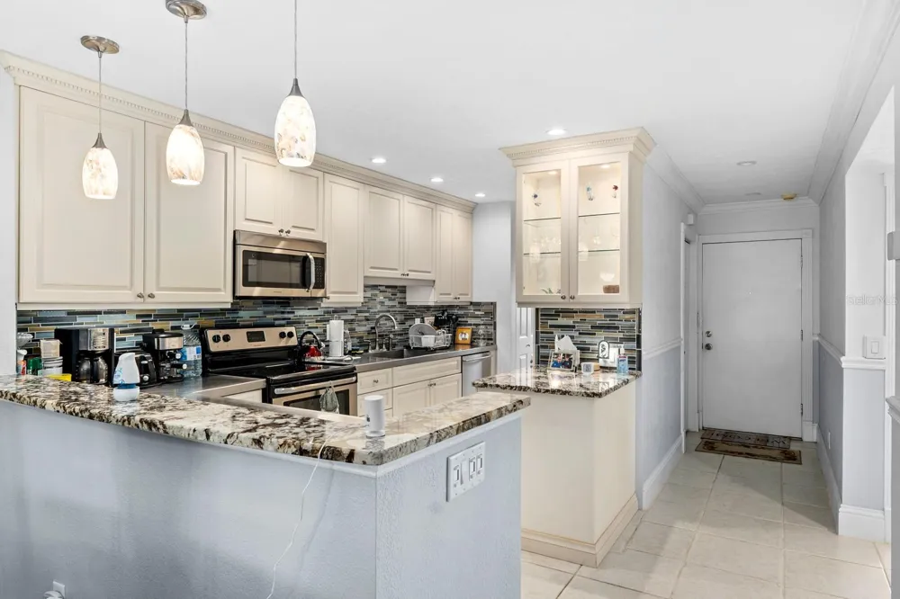 816 BAHIA DEL SOL DRIVE #23 Ruskin, FL 33570