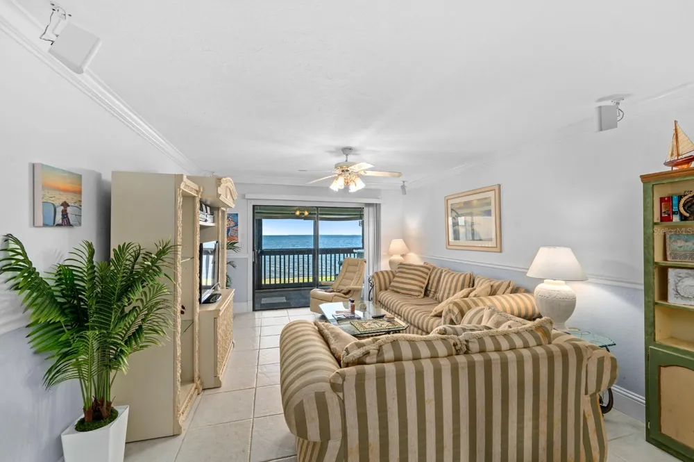 816 BAHIA DEL SOL DRIVE #23 Ruskin, FL 33570