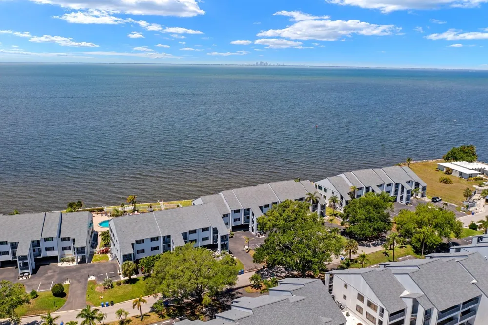 816 BAHIA DEL SOL DRIVE #23 Ruskin, FL 33570