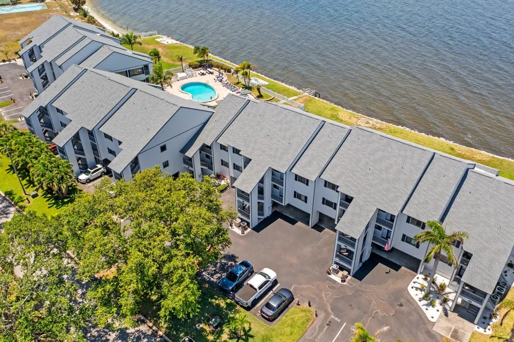 816 BAHIA DEL SOL DRIVE #23 Ruskin, FL 33570