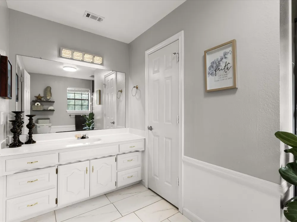 300 Rs County Road 3367 Emory, TX 75440