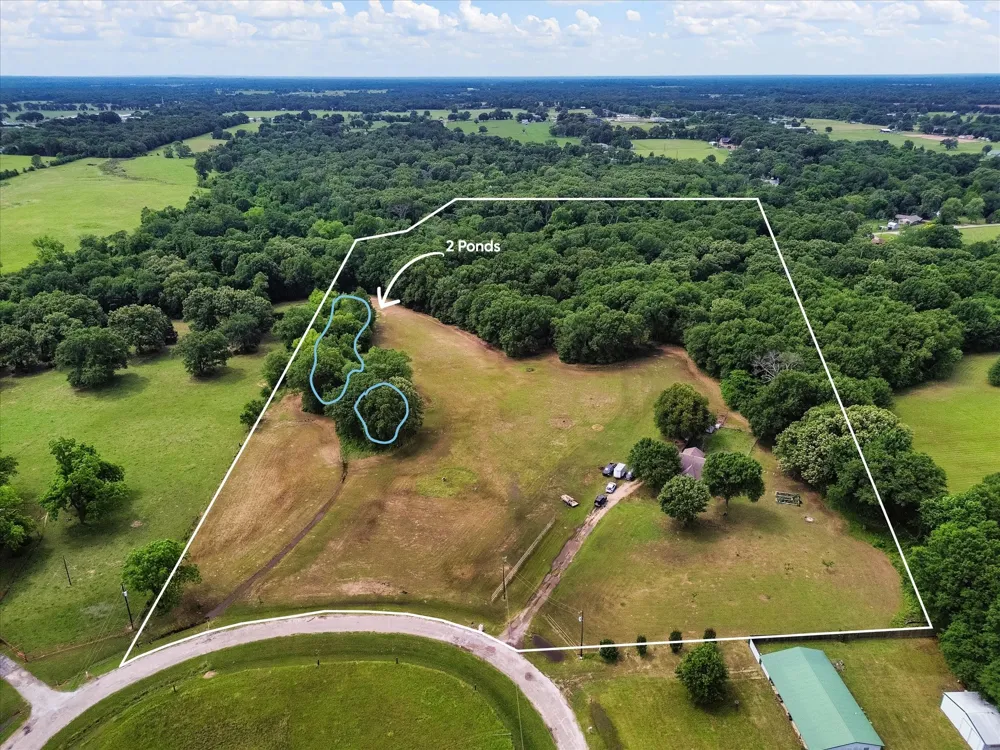300 Rs County Road 3367 Emory, TX 75440