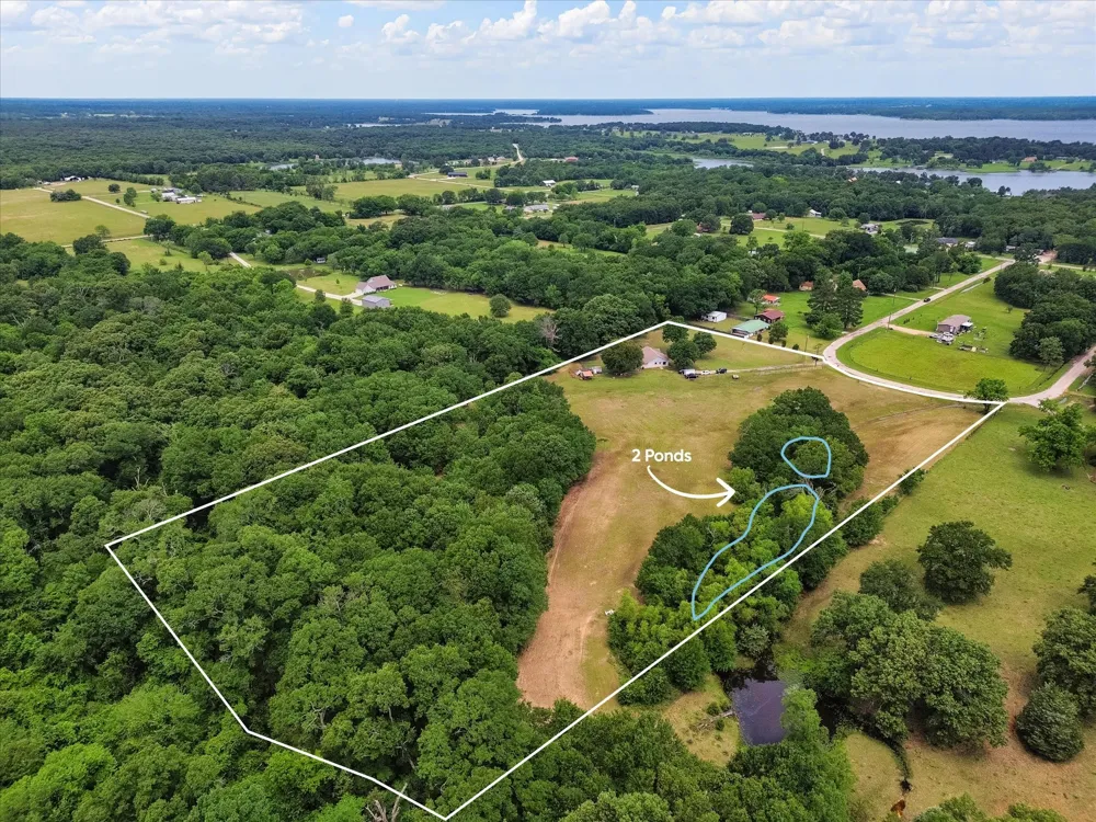 300 Rs County Road 3367 Emory, TX 75440
