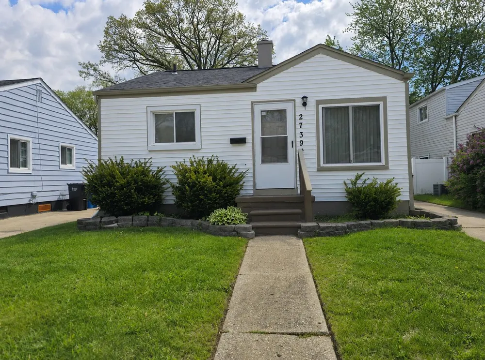 27392 Osmun Street Madison Heights City, MI 48071