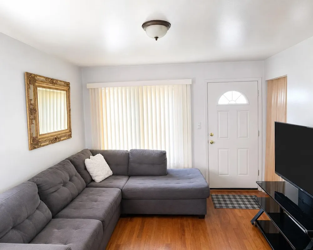 27392 Osmun Street Madison Heights City, MI 48071