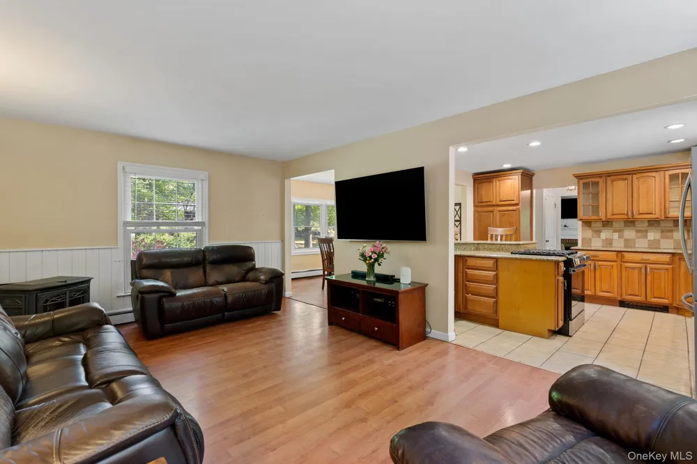 95 Pine Hill Road Highland Mills, NY 10930