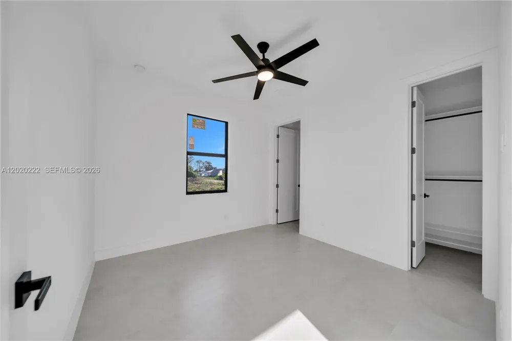 2813 40th St W Lehigh Acres, FL 33971
