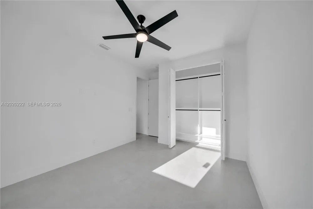 2813 40th St W Lehigh Acres, FL 33971