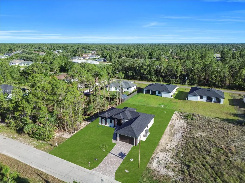 2813 40th St W Lehigh Acres, FL 33971