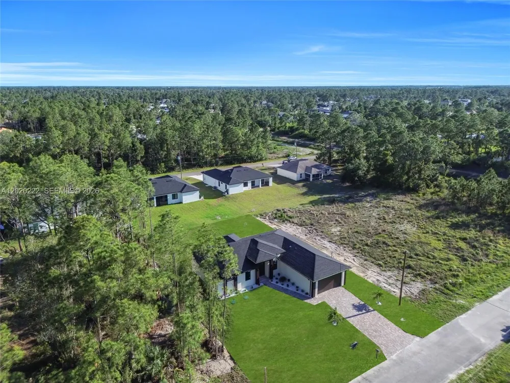 2813 40th St W Lehigh Acres, FL 33971
