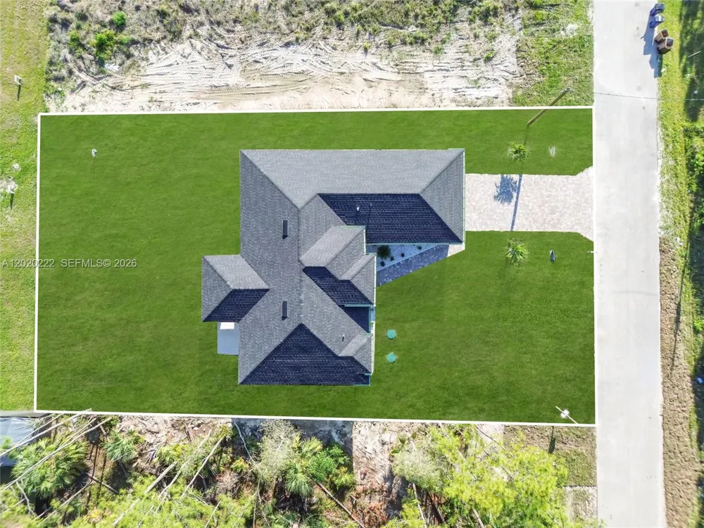 2813 40th St W Lehigh Acres, FL 33971