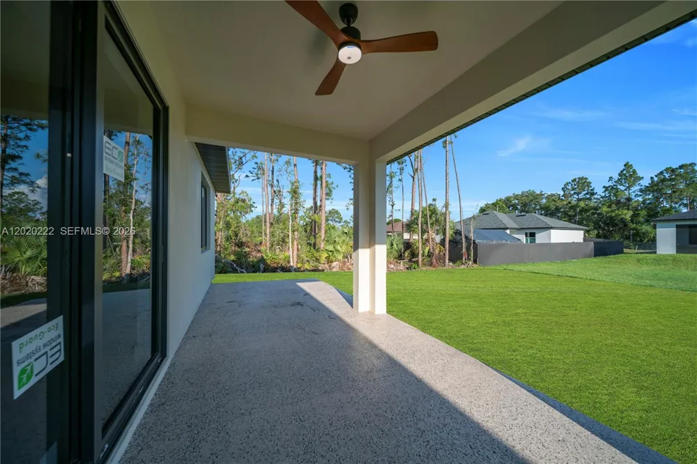 2813 40th St W Lehigh Acres, FL 33971