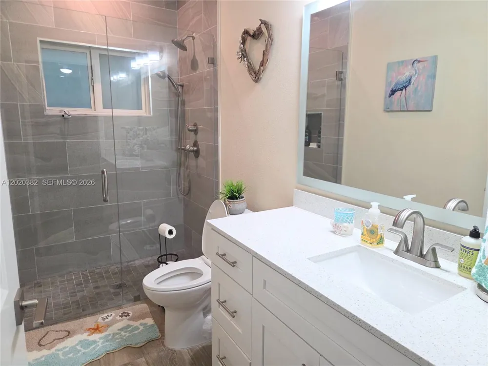 11 Pompano Ave #11 Key Largo, FL 33037