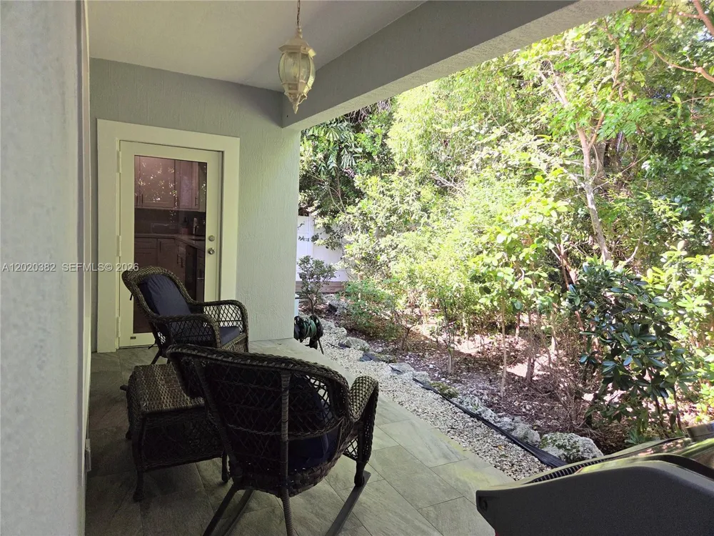 11 Pompano Ave #11 Key Largo, FL 33037