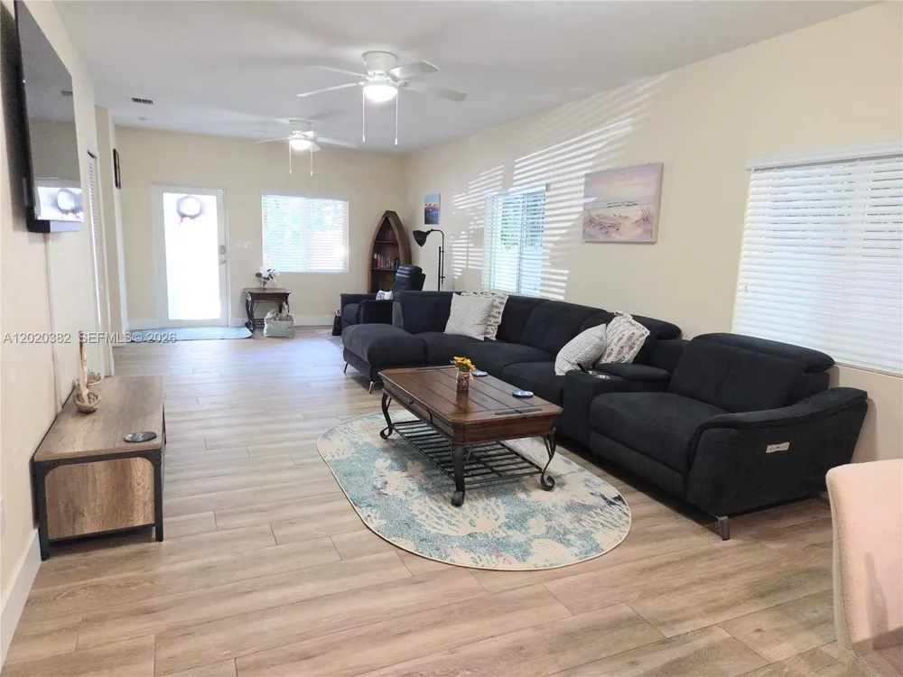 11 Pompano Ave #11 Key Largo, FL 33037