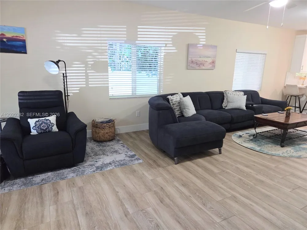 11 Pompano Ave #11 Key Largo, FL 33037