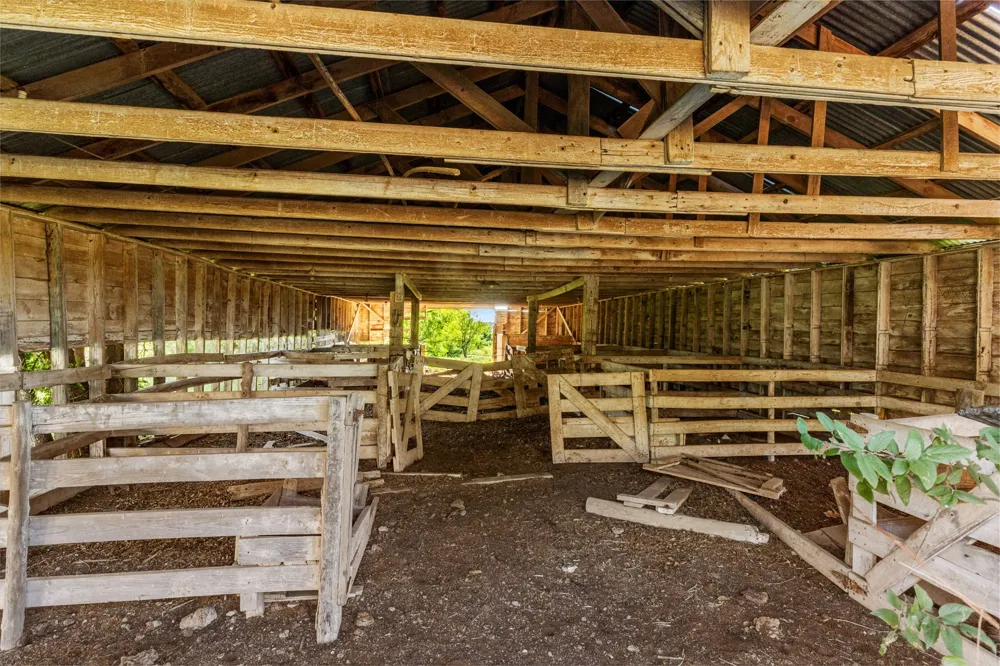 794 HWY 82 Montague, TX 76261