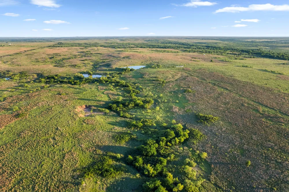 794 HWY 82 Montague, TX 76261