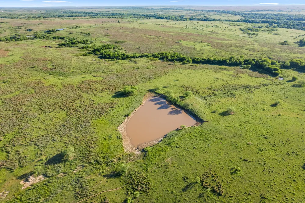794 HWY 82 Montague, TX 76261