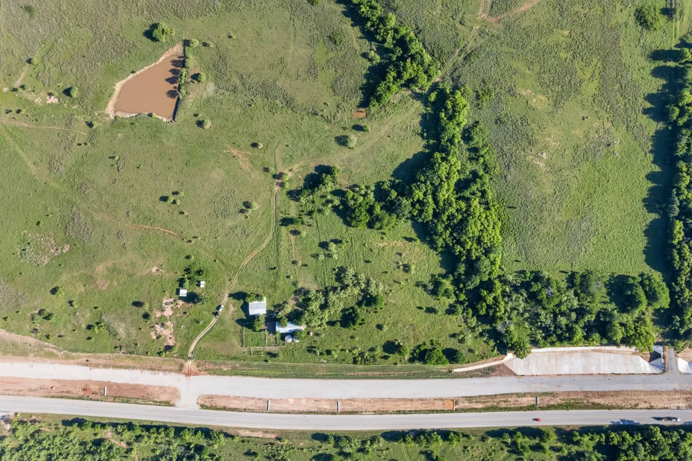 794 HWY 82 Montague, TX 76261