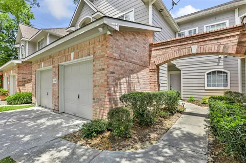 2346 Summit Way Court