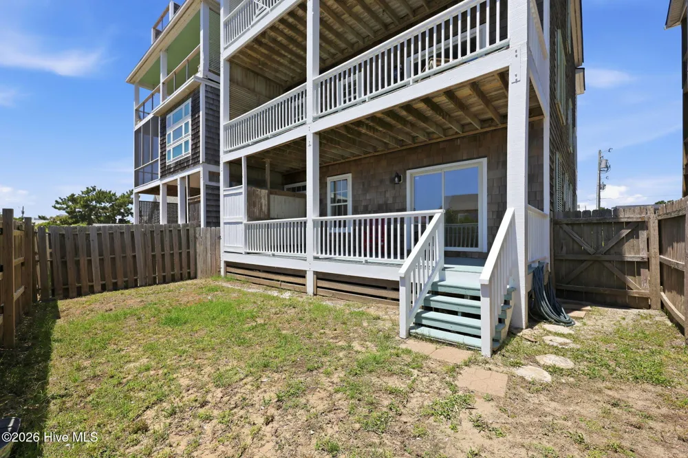 112 Robin Avenue #B Atlantic Beach, NC 28512
