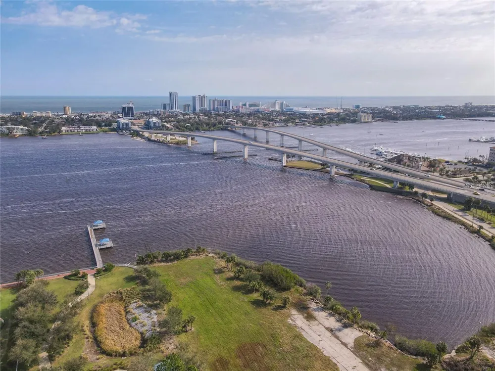 241 RIVERSIDE DRIVE #1809 Daytona Beach, FL 32117