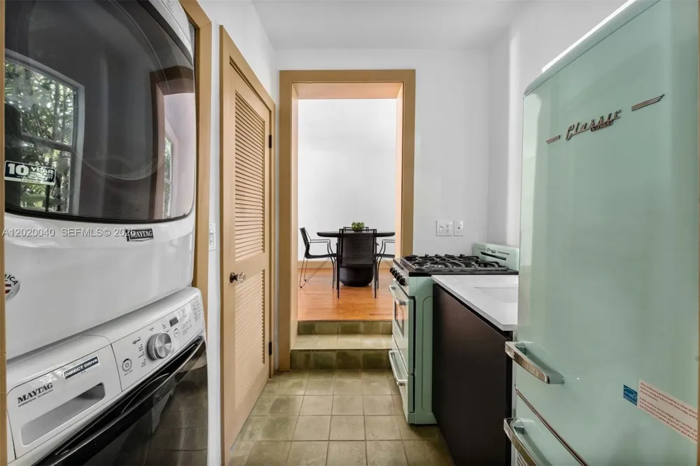 5812 Alton Rd Miami Beach, FL 33140