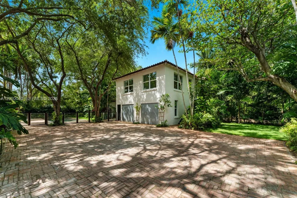 5812 Alton Rd Miami Beach, FL 33140