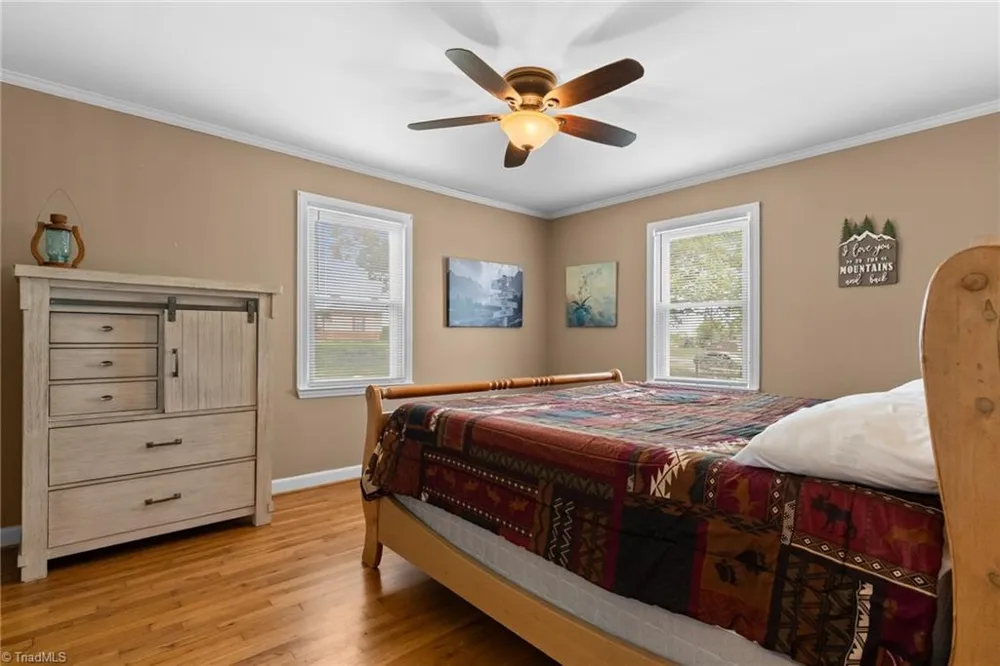 4532 Nc Highway 18 Sparta, NC 28675
