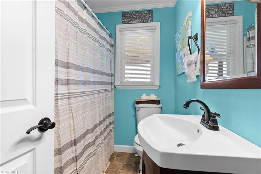 4532 Nc Highway 18 Sparta, NC 28675