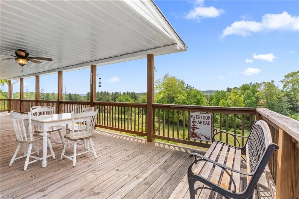 4532 Nc Highway 18 Sparta, NC 28675