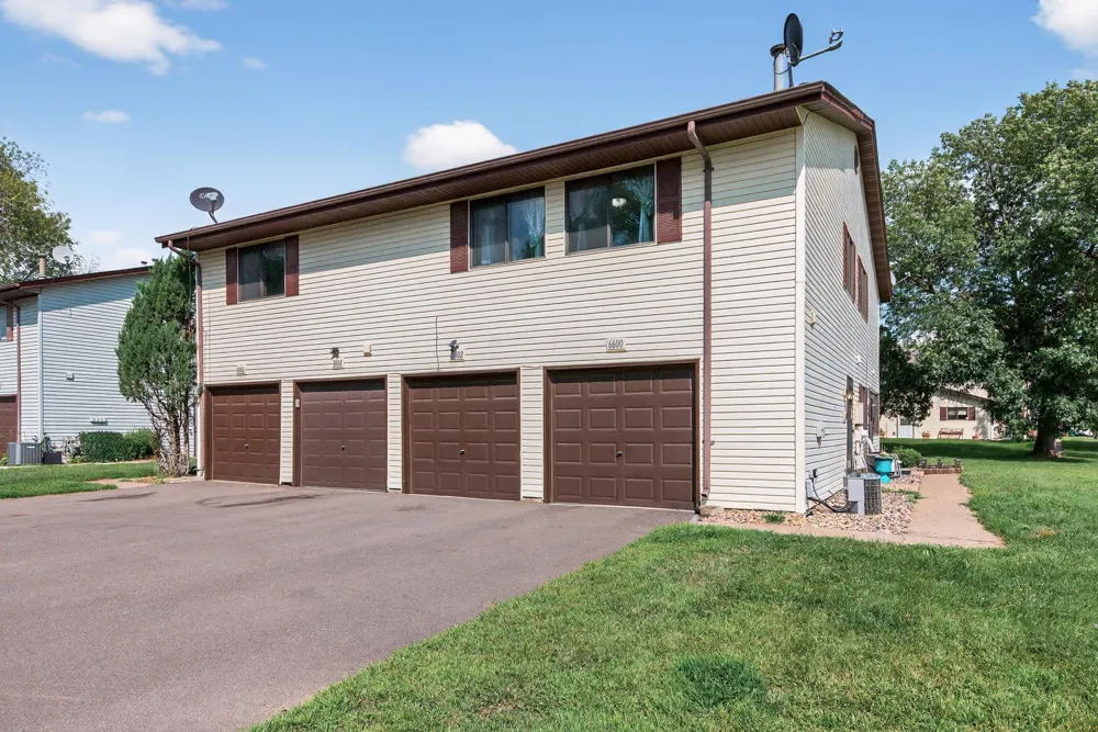 6600 84th Court Brooklyn Park, MN 55445